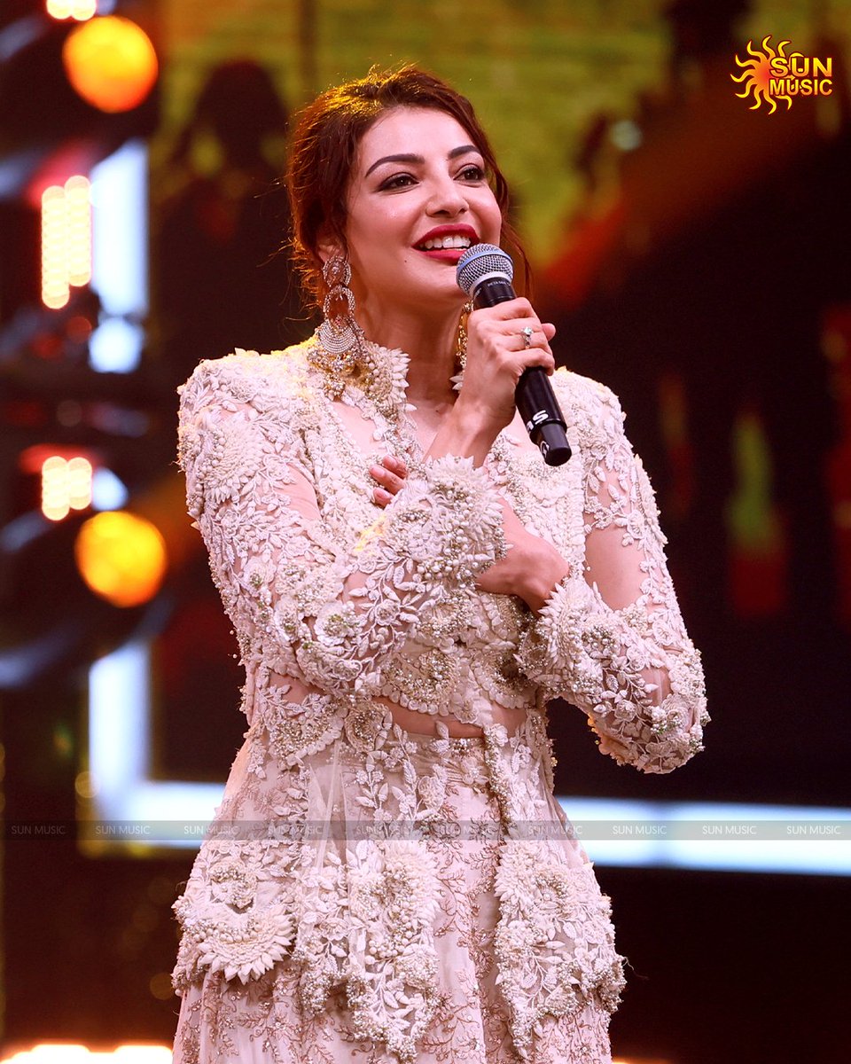 SunMusic's tweet photo. #Indian2AudioLaunch exclusive images
#SunMusic #HitSongs #Kollywood #Tamil #Songs #Music #NonStopHits #KamalHaasan #Kamal #Anirudh #Indian2 https://t.co/YiEuRGYgbJ