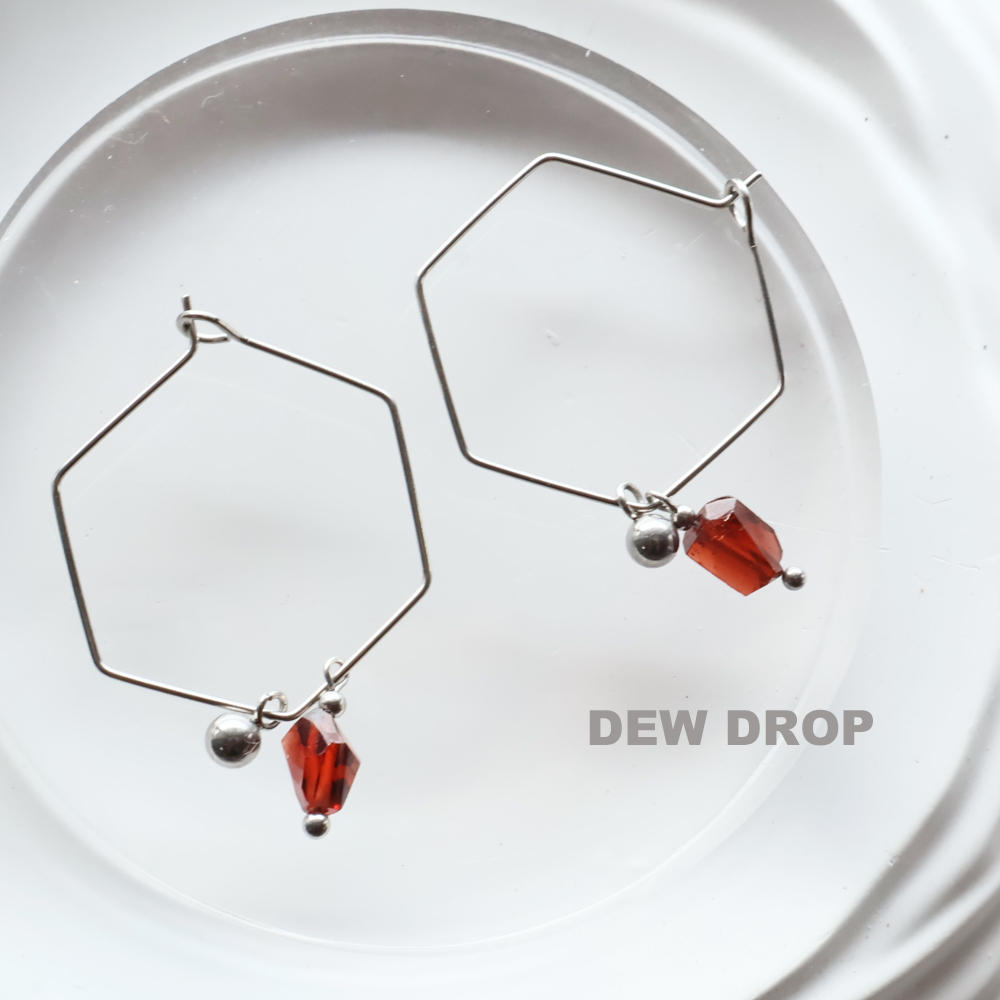 dewdrop_gem's tweet photo. ロッカク・ガーネット サージカルステンレス フープピアス アレルギー対応 シルバーhttps://t.co/CkHDy3UvEU
#ガーネット
#天然石アクセサリー
#ステンレス好き
#サージカルステンレス
#ピアス
#夏ピアス
#フープピアス
#Creema新作
#eosr50 https://t.co/NcqcFLz9b3