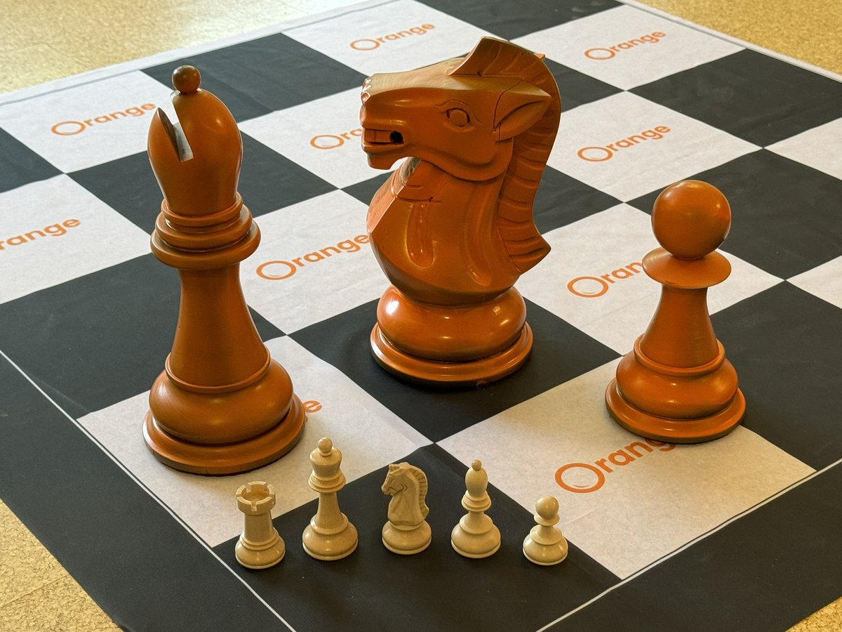 Gregor101477942's tweet photo. Don’t play small, go big!
GO ORANGE!!!
@orange_web3
#founderkeys
$btc
$eth
$bnb
$orng
$sol
$xrp
$avax
$dot
$link
$uni
$matic https://t.co/jLoOJSvTYk