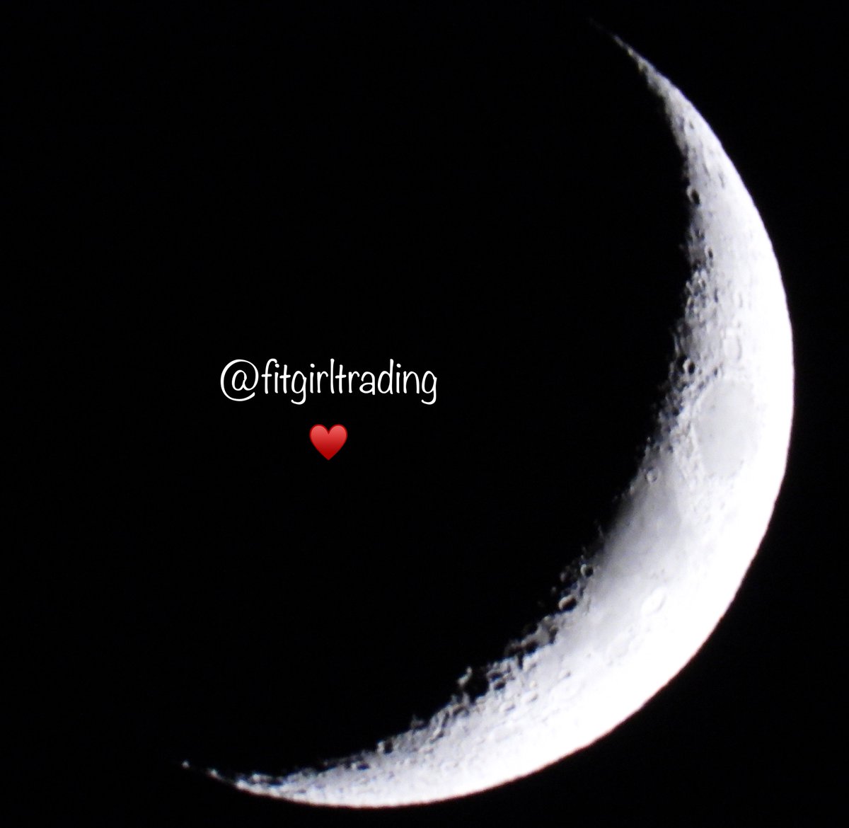 fitgirltruth's tweet photo. First pics since the Strawberry Full moon!
missed our local luminary!
#VegasMoon #itslocal