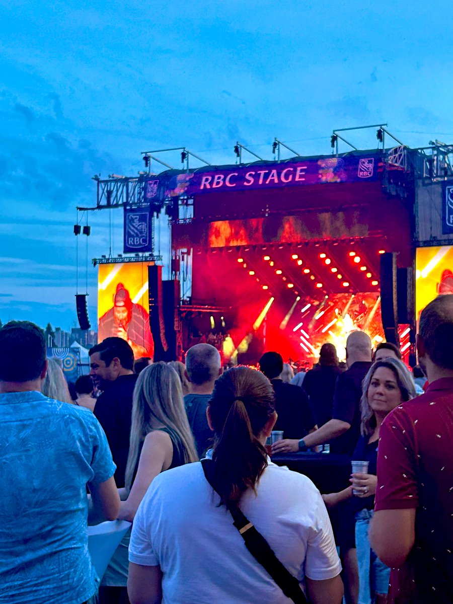 nicolerobillard's tweet photo. @JellyRoll615
I was honored enough to be in attendance (as a volunteer) at your first ever Canadian show #ottawabluesfest and I must say, you were the best kind of musician a person could ask for. Humble, genuine and talented beyond words! 
I will be back 😊
Sincerely:
A new fan! https://t.co/HcDMJGbmDj