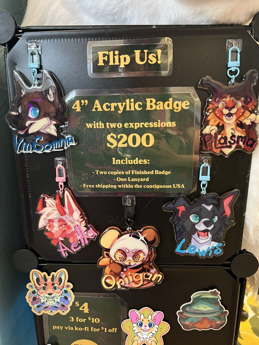 malytwotails's tweet image. Con badge pricing is all over the place! 

If you can’t afford one, pick up a pencil and do it yourself. Every one of us out here drawing had to go through the agony of learning the same as anyone else. Be brave.

Pictured: @corgilope, @FeretStudios, @RiotDeer, @scarlettwolf24