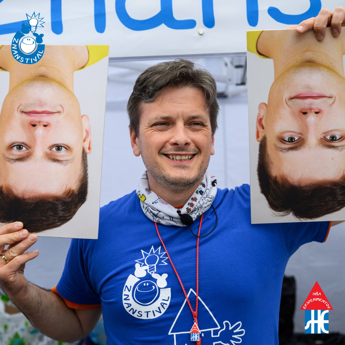 Utrinek z letošnjega Znanstivala:

Thatcher učinek. Tomasz je na Znanstivalu pokazal dve svoji fotografiji. Ena je bila računalniško obdelana, a v tej postavitvi težko ugotovimo katera.

Kaj pa če vaš ekran obrnete na glavo?

Foto: Domen Pal

#Znanstival