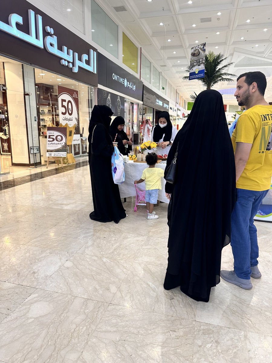 AlaaSD2's tweet photo. اقام #مركز_اضطرابات_النمو_والسلوك بمكة المكرمة  يوم  الجمعه الموافق ٥يوليو ٢٠٢٤ توعية عن الاضطرابات النمائية  و اضطراب طيف التوحد بسوق الحجاز  بمكة المكرمة مقدمة للاهالي https://t.co/VXlMaYaFP5