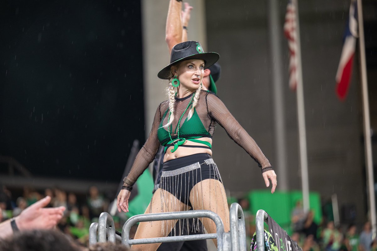 therealZIEJON's tweet photo. The look when the other team scores on you in the first 5 minutes.
La gente está muy loca! WTF?! 🤬
📸: R. Rocha
#CapoLife #AustinFC #NYCFC https://t.co/pE1JQ8sx7I