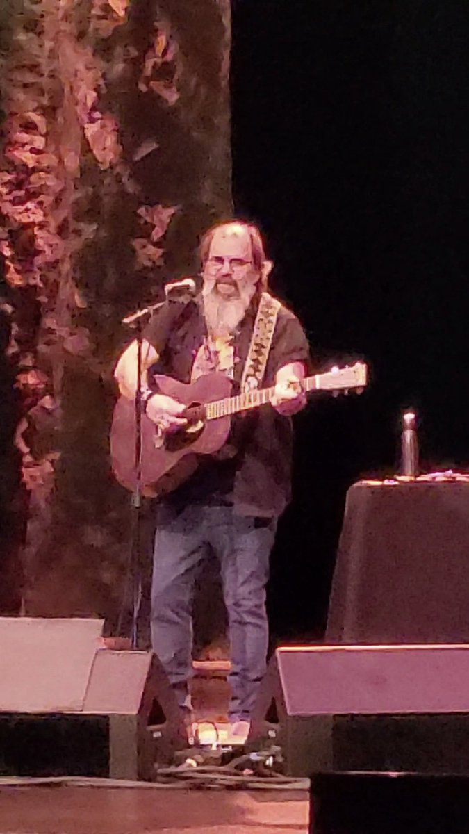 CherMarieSmith's tweet image. Name a #singersongwriter you've seen in concert 5x or more. 

I'll start: @SteveEarle. Last night's #AloneAgain solo &amp;amp; acoustic show at @ACT_Ottawa = #5. But it was my 1st time for acoustic Steve. My review in one word: perfection. #livemusic