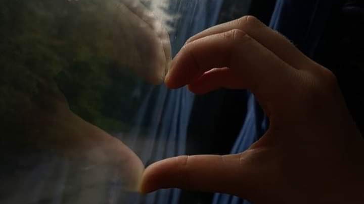 __SaLeHa_iqbal's tweet photo. हर मुलाकात पर अपने सीने से लगाने वाले,,,,
कितने प्यारे थे मुझे,,,
छोड़ कर जाने वाले!!!!
#MissYouBhaisahab
#earthquake
#ابو_عبيدة https://t.co/KlwtEmYZ0b