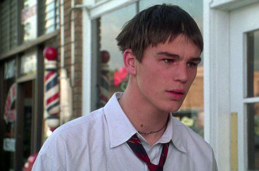 Magzstagram's tweet photo. Swear to god Josh Hartnett suffered this haircut in Halloween H2O so he could achieve the renaissance he’s having in 2024. Haircut Karma is real https://t.co/vIHHQb6pQ5