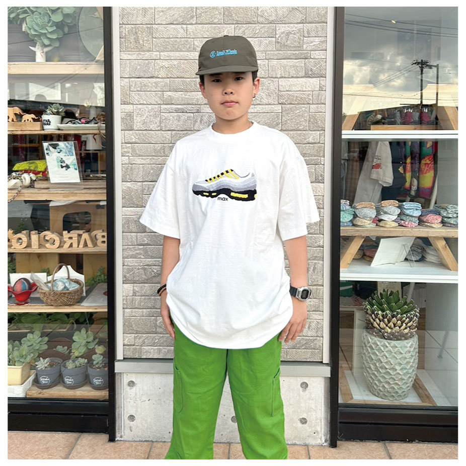 evoluir2002's tweet photo. 『LookLookbook』
□ headwear＿BACANCES : BC NYLON CAP [SMALL WHEELS LOGO]/olv
□ tops＿O.K. / MAX S/S TEE(手刺繍)/wht

#evoluir
#金沢市 #石川県
#kidswear #子供服
#bacances
#ナイロンキャップ
#smallwheels 
#ok
#tシャツ
#max #手刺繍
#street #running
#skater
#dance
#fashion https://t.co/lzAcZz5Plu