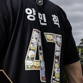 내가 원한 산리오 콜라보 유니폼                  
                                                              결과