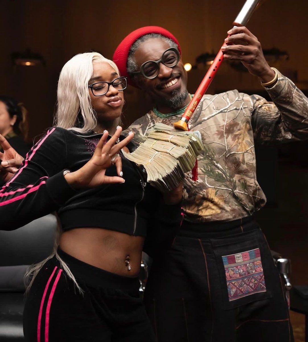 rapalert6's tweet photo. Sexyy Red x Andre 3000 https://t.co/0HZvKLaLFo
