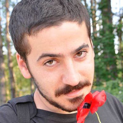 Ne güzel şeysin sen, yaşın hep 19…

#AliİsmailKorkmaz