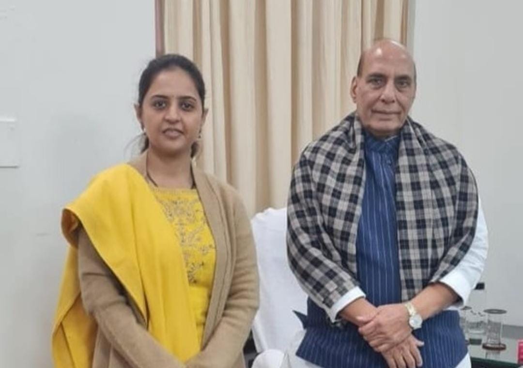 DrPritamMunde's tweet photo. केंद्रीय रक्षामंत्री तथा भाजपा के वरिष्ठ नेता आदरणीय श्री @rajnathsingh जी को जन्मदिन कि हार्दिक शुभकामनाए.

आपके स्वस्थ्य जीवन और दीर्घायु की कामना करती हूं! https://t.co/xHcpEe5YQd