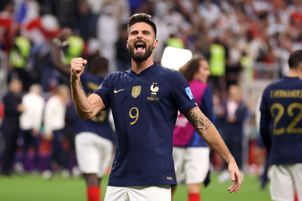 Theoseoluwa's tweet photo. 🇫🇷 Olivier Giroud exits French national team as all-time top scorer (57 goals, 137 caps).
World Cup winner heads to LAFC for new chapter. #Giroud #FrenchLegend https://t.co/KR56Po8W3O