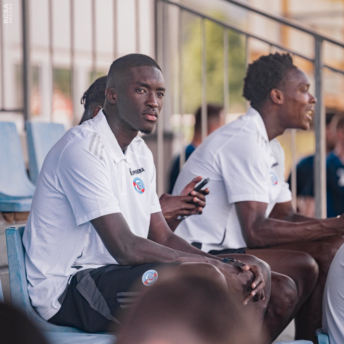RCSA_Deutsch's tweet photo. ✅ Gut in Österreich angekommen!
Pape Diong hat sich seinen neuen Teamkollegen für den weiteren Verlauf des Trainingslagers angeschlossen!
#RCSAWAC https://t.co/qrx8kkQadH