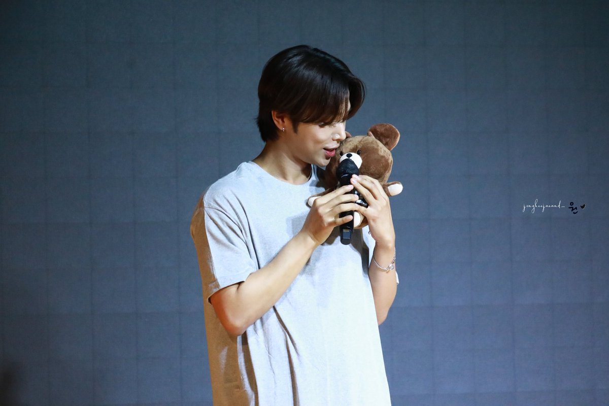 jongheejaeand_'s tweet photo. 240705
SEVENUS 위드뮤 대면 팬사인회
종희 오빠의 다양한 모습들❤️
#SEVENUS #세븐어스 
#이레 #종희 #IREAH #鐘熙
-
照片禁止二改，轉載請標出處 https://t.co/MDoO4yJ9lc