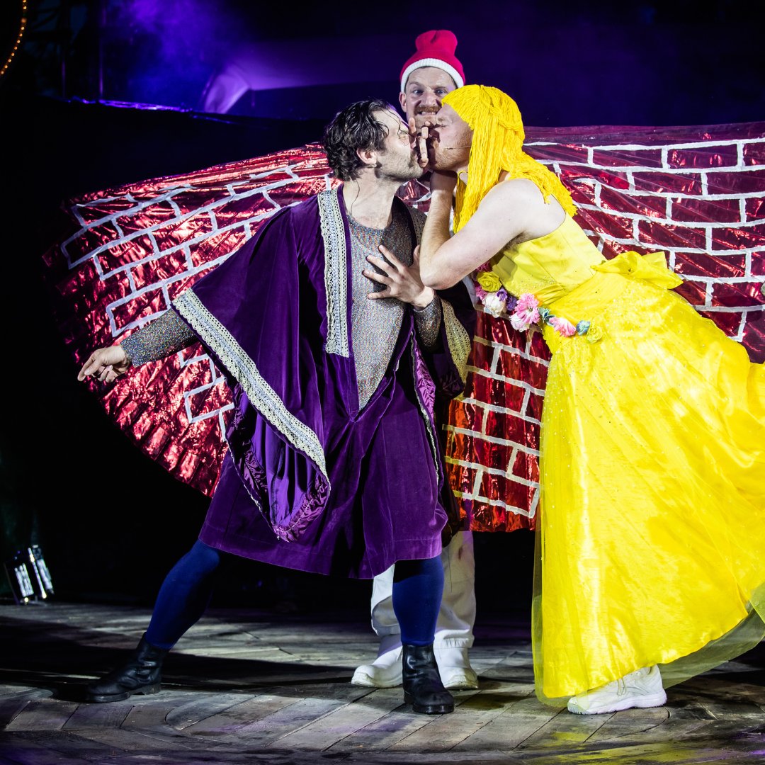 Lyric Theatre Belfast tweet media