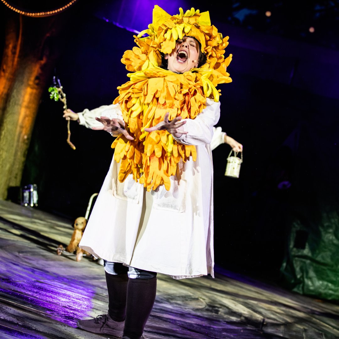 Lyric Theatre Belfast tweet media