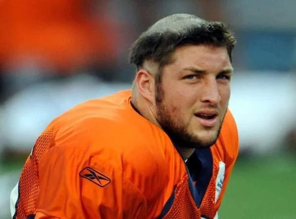 ThaIrishRaiders's tweet image. @DamonAmendo @Babchik I’m drafting the Tim Tebow Halo cut.  #Wednesdaydraft