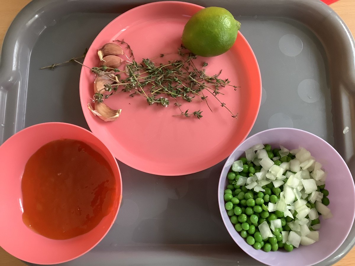 Willow Class are ready for today’s Caribbean cookery session! 😋 What do you think we might be cooking? <a href="/appleofmyeyepl/">Apple of my Eye HQ</a> <a href="/PinehurstP/">Pinehurst Primary</a> <a href="/missrfry/">Miss Fry</a>