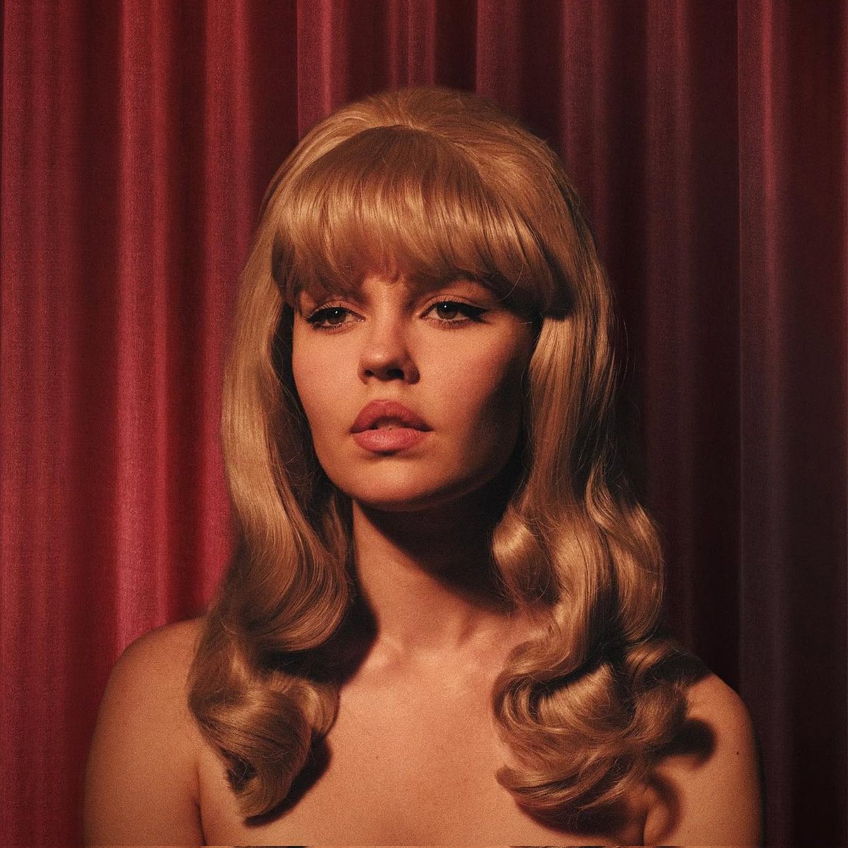 StephenSanchez0's tweet photo. Evangeline’ is out now. Sit back and enjoy. https://t.co/1Sy7Ftv5Kc