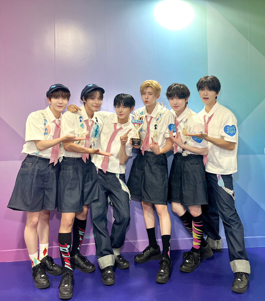 7월 10일 쇼챔피언 ‘챔피언송’은?!
NCT WISH의 Songbird (Korean Ver.) 입니다!
생각하는 대로 이뤄지는 Wish 늘 함께니까🌟🕊️
더 높게 더 희망차게 비상할 NCT WISH의
챔피언송 수상을 진심으로 축하드립니다💚