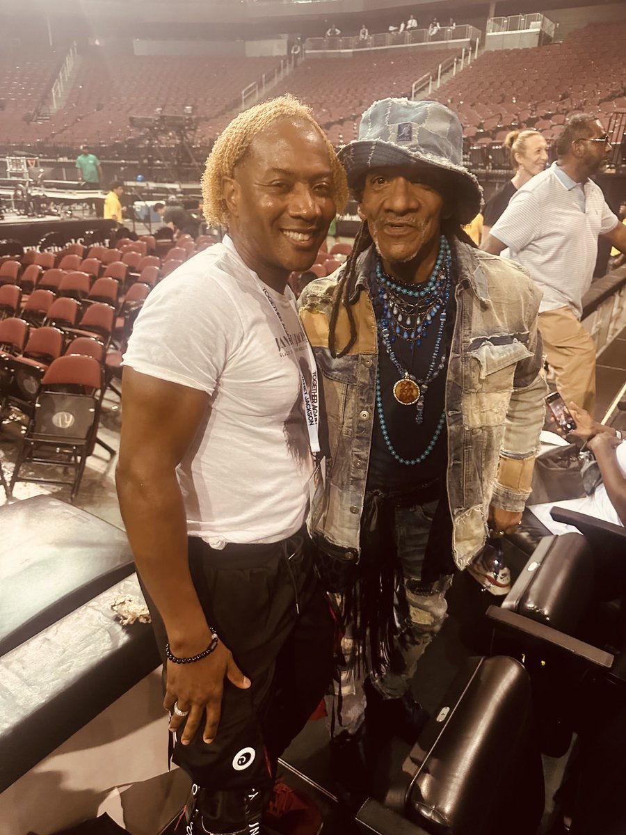 Chazz4you's tweet photo. #RalphCarter from #Goodtimes - Janet The Black Diamond- Together Again Tour -
#JanetJackson #greatestlivingentertainer #janfam 🖤🖤 #chazz4you #QUEENOFPOP #TogetherAgainTour #LiveNation #JanetJacksonVIP @VIPNation @JanetJackson @LiveNation #LetsGO #TogetherAgainTourNewark https://t.co/HIahPr6ivm