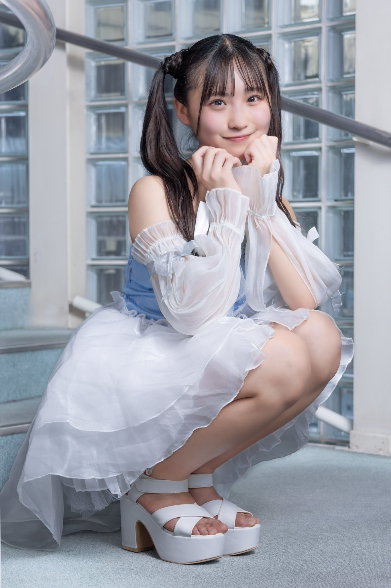 GSH0yq5aUAE1X70.jpg:large