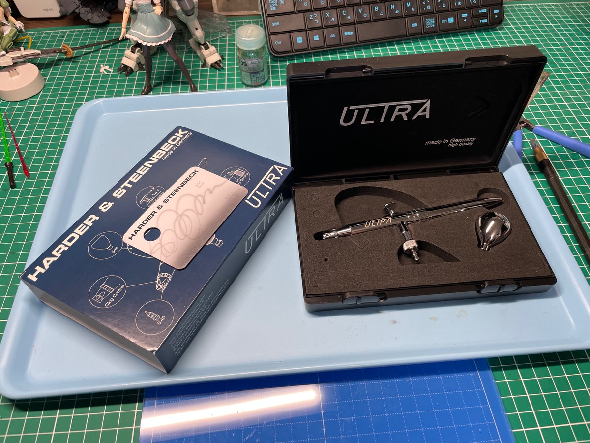 inui_mokei's tweet photo. ウルトラの星から荷物が届いた

スリー！ツー！ワン！ゼロ！ https://t.co/VuNtdOUIpk