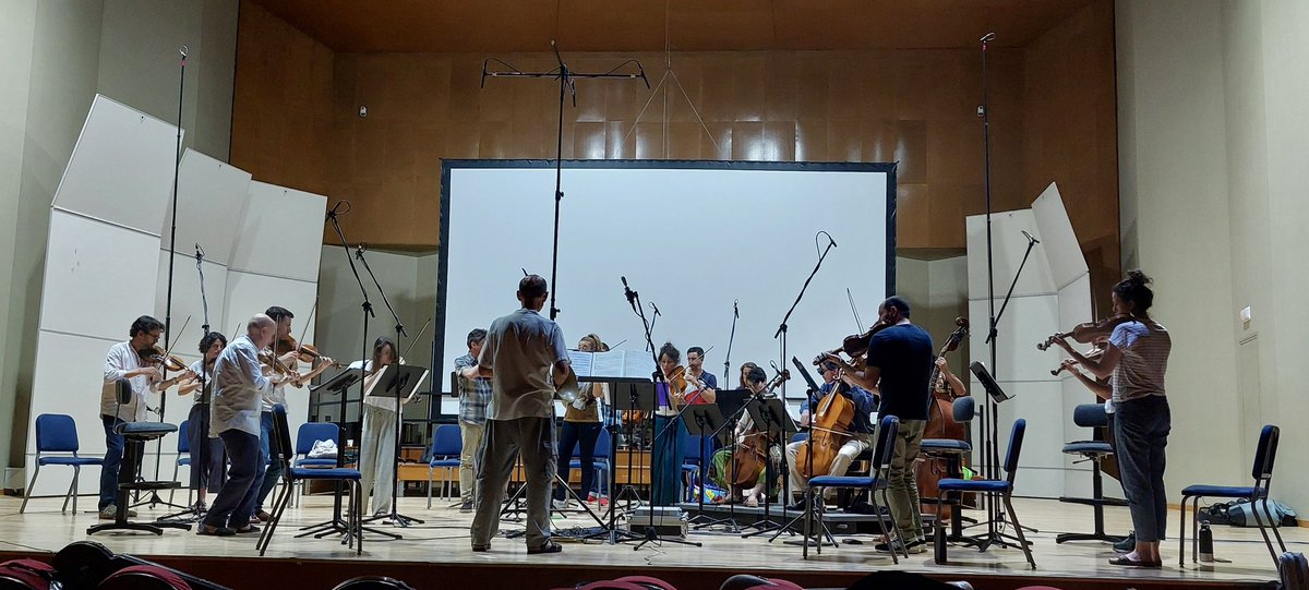 Grabando estos dias los "Conciertos para Trompa de WA Mozart" con nuestro querido Javier Bonet . Fantástica semana! 

Gracias al #conservatoriodegetafe  por su calidad acogida y su inestimable soporte.