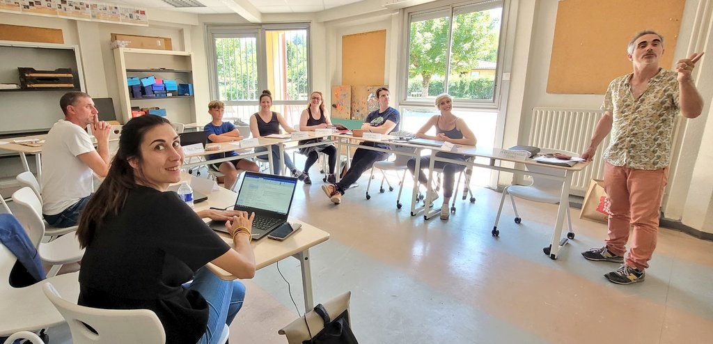 benjapaul32's tweet photo. Derniers travaux du Groupe Académique @CPE_Toulouse
Bilan réjouissant mené par Joseph élève de 6°, psdt du CVCe @CollegeAspet
 🤲 fabriquer et partager des ressources, 🤝 accompagner des équipes, assurer la veille 💡 et prendre du temps pour réfléchir et agir #GrAca 
A bientôt 😉 https://t.co/B6n71UQstj