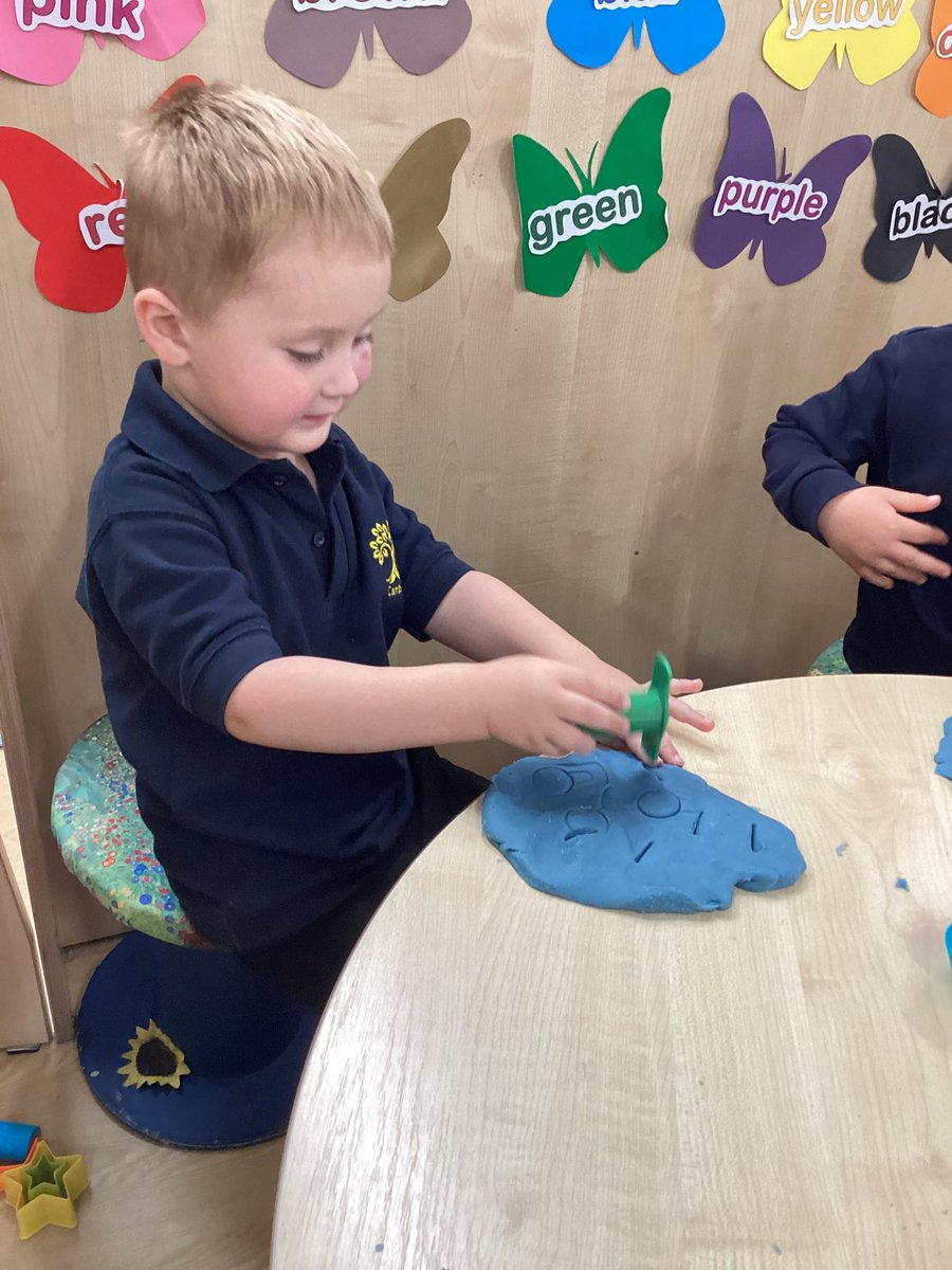 CamblesSchool's tweet photo. Nursery have been busy with the play dough this morning. They have been making lots of marks and practicing their fine motor skills. #CambelsforthEYFS https://t.co/PU7NLTt62r