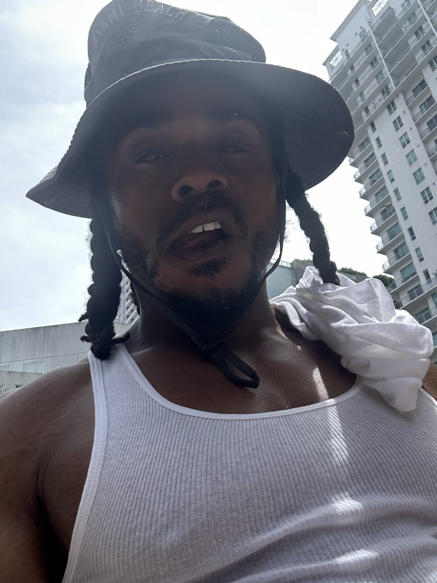 efam86's tweet image. 