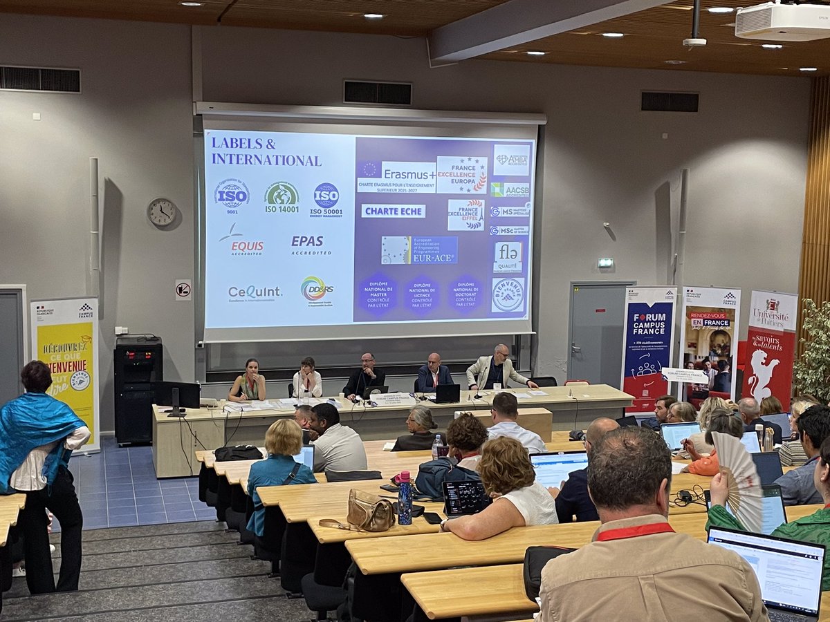 CampusFrance's tweet photo. #ForumCF | 3 nouveaux ateliers lors de cette 2e journée :
1️⃣ Étudiants européens en mobilité internationale
2️⃣ Formation et information des acteurs des RI : quels besoins/enjeux ?
3️⃣ Contribution des labels à l’attractivité de l’ESR 🇫🇷 https://t.co/63tATXlrDc