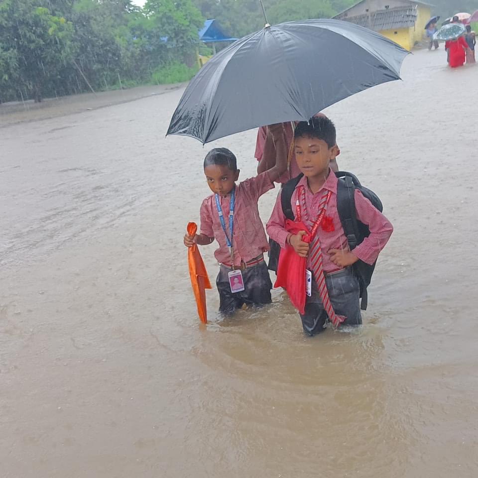 Students struggle to return home after heavy rainfall in Dhanusa. 😢

Pic. Kushal Ghimire