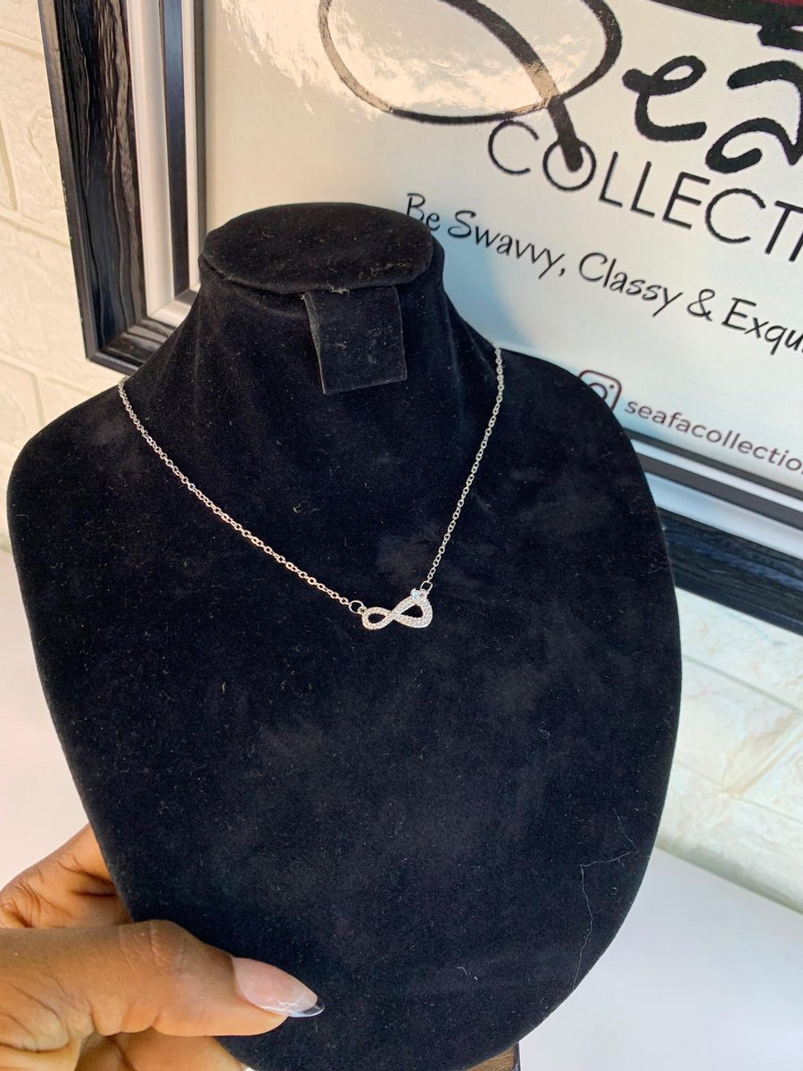 SeaFaCollection's tweet photo. You want a simple non-tarnish everyday necklace?
Then shop our non-tarnish silver infinity โพ๏ธ necklace for Herโจ๐
Price: 3,000 Naira
To order, send a dm.
#SeaFaCollections #simplenecklace #everydaynecklaceinLagos #nontarnishinLagos https://t.co/ejhc6OyilS
