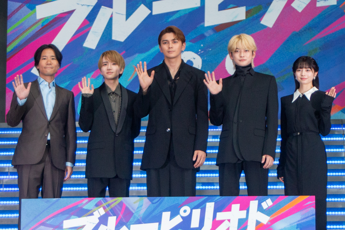 cinemalife_web's tweet photo. 『ブルーピリオド』渋谷プレミアイベント

✨高橋文哉「かわいくなる努力をした」途中で降り出した雨に「雨男なので…」

▶ https://t.co/jxkra7YMiv

#ブルーピリオド #映画ブルーピリオド
#眞栄田郷敦 #高橋文哉 #板垣李光人 #桜田ひより #萩原健太郎
@blueperiodmovie https://t.co/MfRoslC1N5