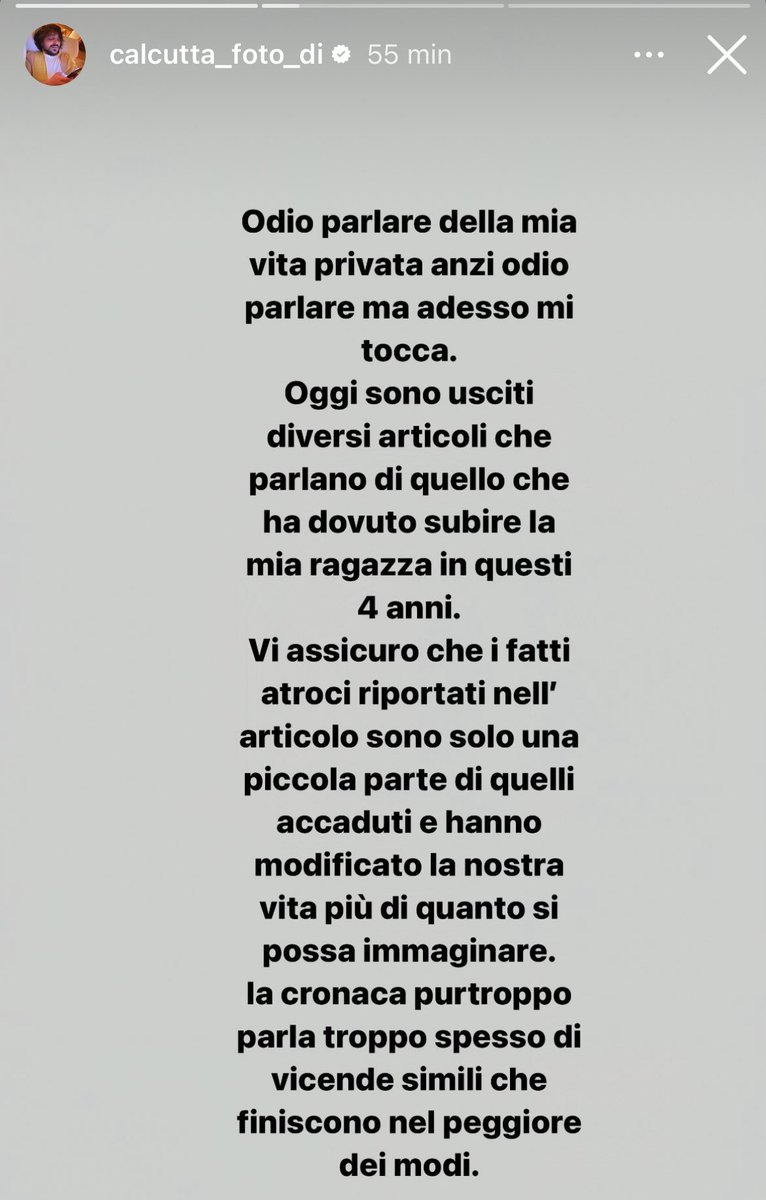 amicii_news's tweet photo. Grazie Calcutta per la persona che sei, grazie per aver preso una posizione così netta e un grande abbraccio ad Angelica ❤️ https://t.co/JRFpzGeueG