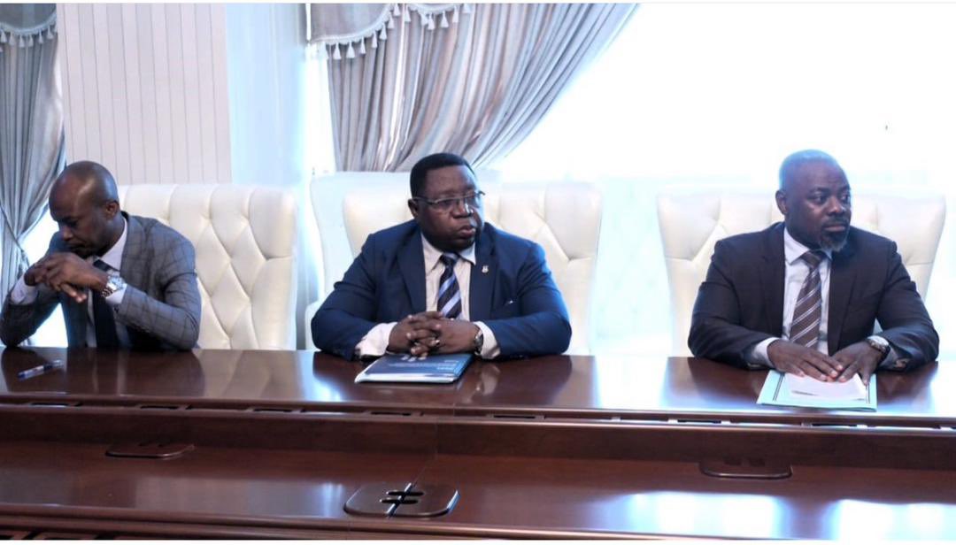 Reunión con la PM sobre su visita oficia en el Ministerio de Aviación Civil