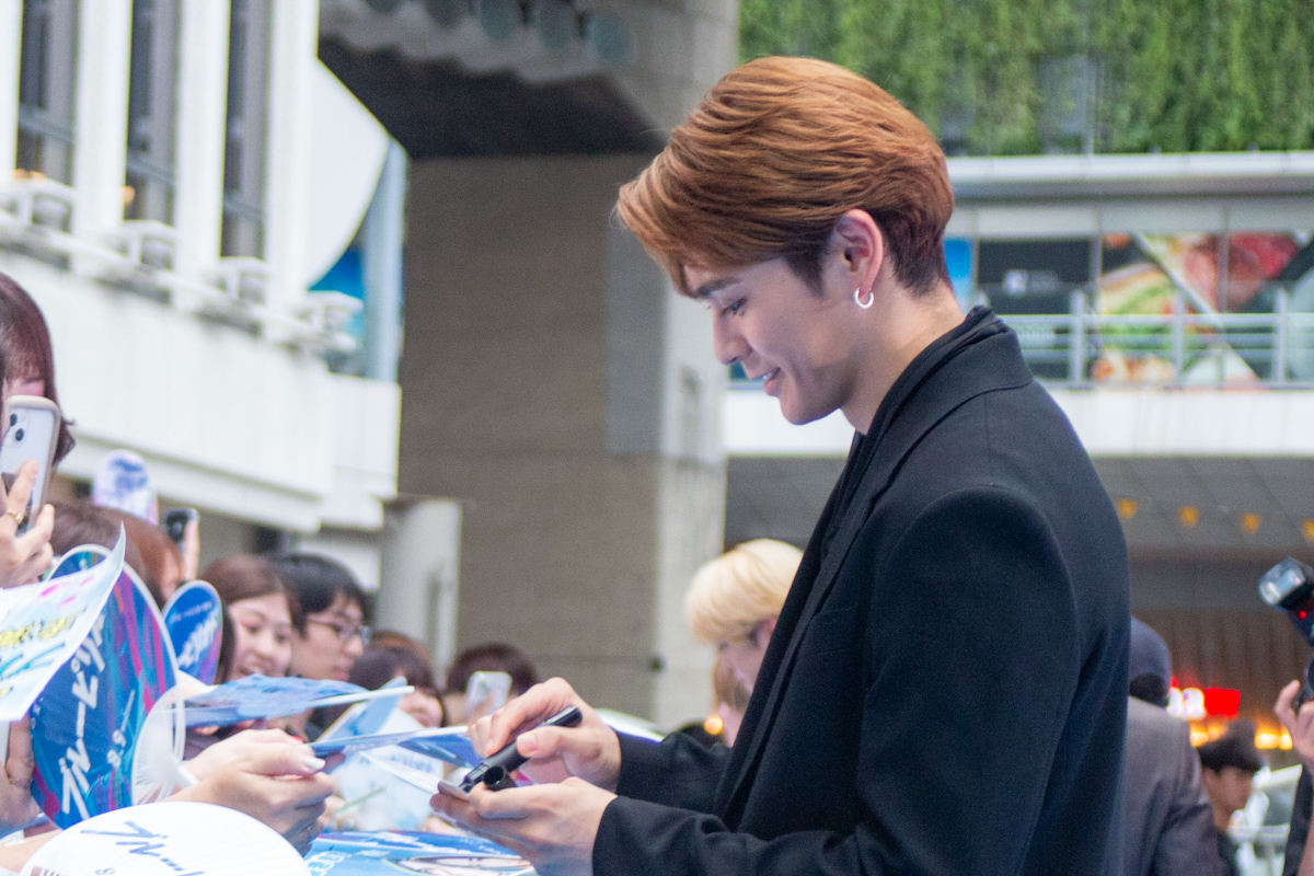 cinemalife_web's tweet photo. 『ブルーピリオド』渋谷プレミアイベント

✨高橋文哉「かわいくなる努力をした」途中で降り出した雨に「雨男なので…」

▶ https://t.co/jxkra7YMiv

#ブルーピリオド #映画ブルーピリオド
#眞栄田郷敦 #高橋文哉 #板垣李光人 #桜田ひより #萩原健太郎
@blueperiodmovie https://t.co/MfRoslC1N5