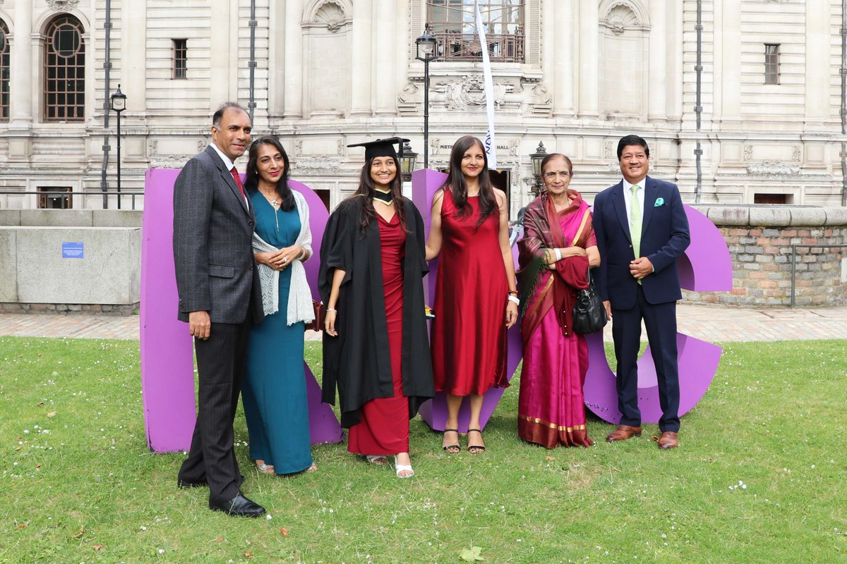 Royal Veterinary College Alumni tweet media