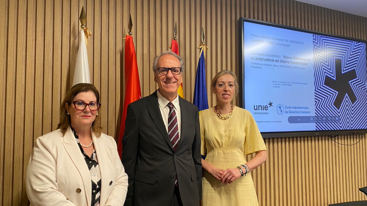 UNIEUniversidad's tweet photo. ✍️ #UNIEUniversidad firma un convenio con la @CorteIDH. Nuestro rector, @segundopiriz destacó la importancia de la Corte en la defensa de los #DDHH. Este acuerdo impulsará la colaboración en congresos, formación, prácticas y proyectos de investigación 🤝 https://t.co/yvWLwW4V04