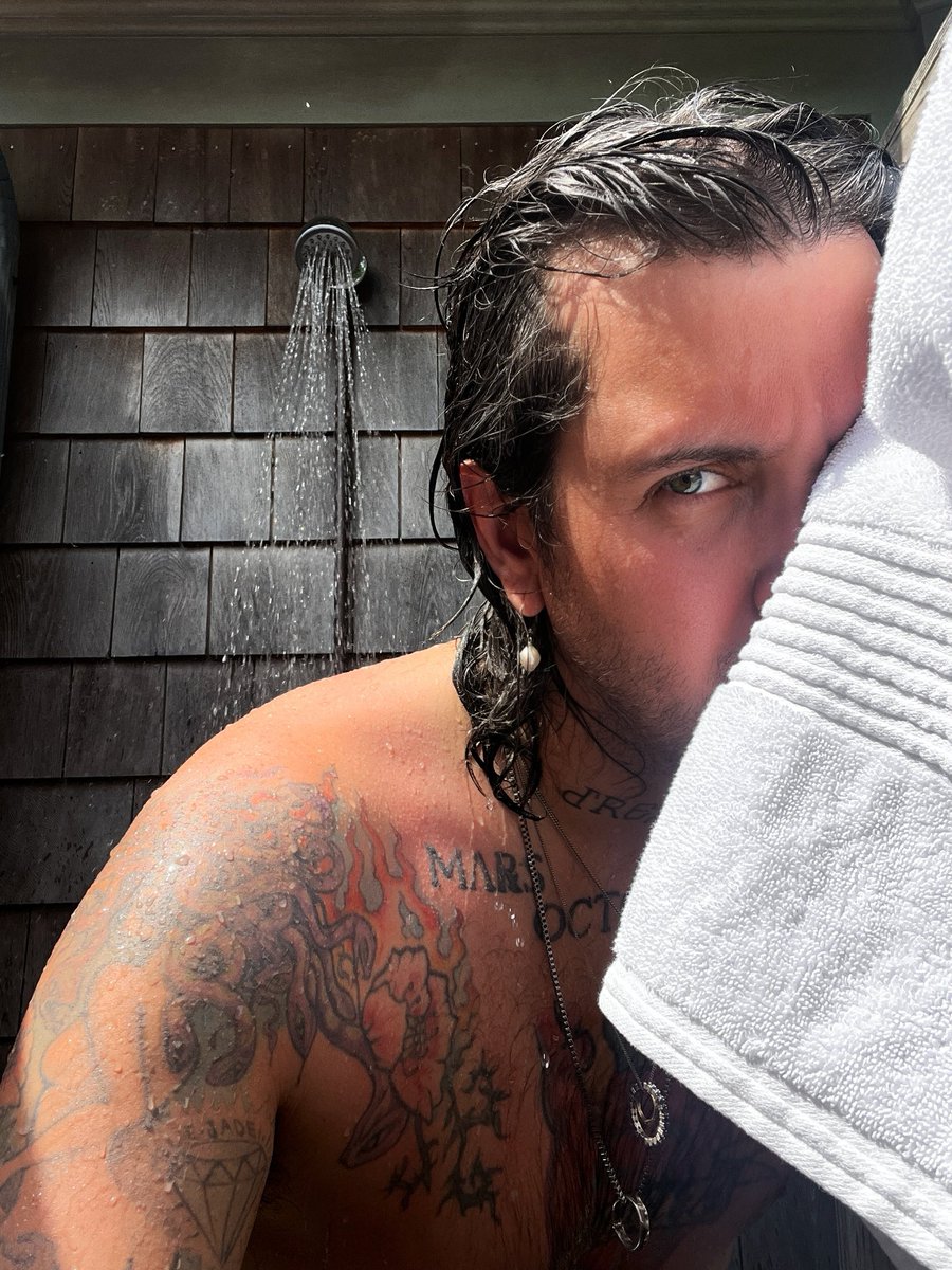 markantoinelb's tweet photo. Douche exterieure 1
MRKNTN 0 https://t.co/dqsoCfuZ2V