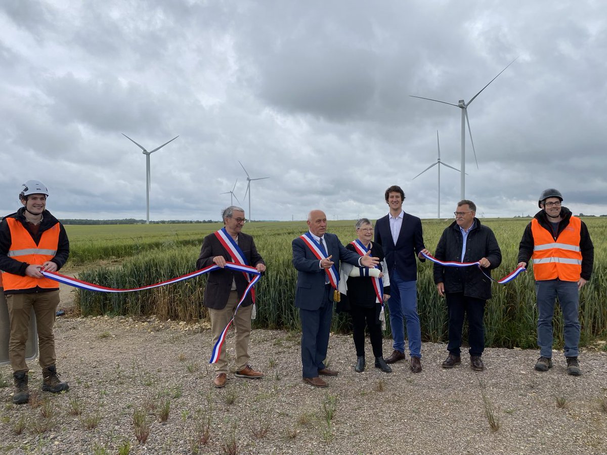 Catherine MacGregor (@cathmacgregor) on Twitter photo Depuis fin mai, les équipes d'<a href="/ENGIEGreen/">ENGIE Green</a> ont inauguré 3 parcs éoliens en 🇫🇷
⚡️18 MW dans l’Yonne
⚡️32 MW en Aveyron
⚡️22 MW dans l’Indre
En permettant de couvrir les besoins annuels en électricité de 84000 personnes, ils sont une contribution concrète à la #TransitionEnergétique Depuis fin mai, les équipes d'<a href="/ENGIEGreen/">ENGIE Green</a> ont inauguré 3 parcs éoliens en 🇫🇷
⚡️18 MW dans l’Yonne
⚡️32 MW en Aveyron
⚡️22 MW dans l’Indre
En permettant de couvrir les besoins annuels en électricité de 84000 personnes, ils sont une contribution concrète à la #TransitionEnergétique