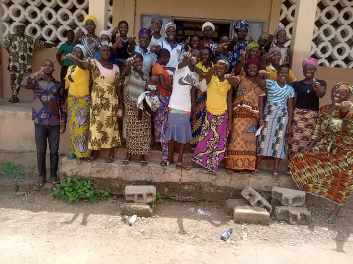 Projet PRCPR/Smart Valley
CEDIF_ONG renforce les capacités de deux groupements de femmes #rizicultrices à Korontière dans la commune de Boukombé en #leadership féminin. Tout ceci pour accroitre le pouvoir économique et la capacité à influencer les instances décisionnelles.
#OIF