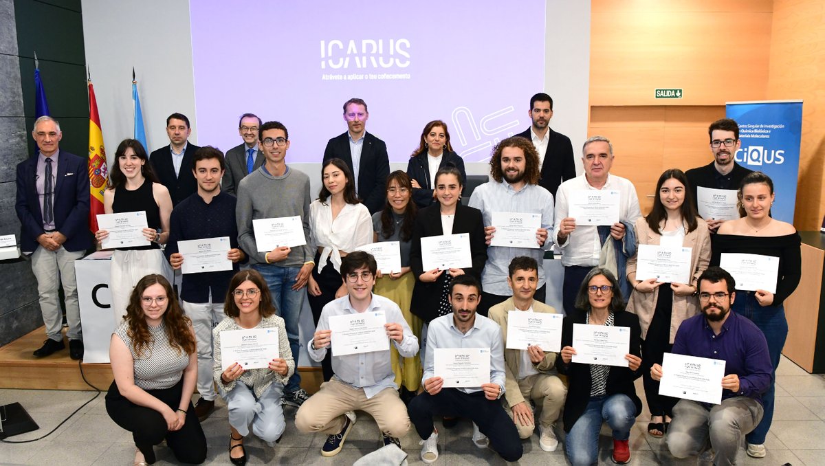 🧚 Miguel Nó Gómez <a href="/mnogomez/">Miguelng</a>, investigador do CiQUS, recibiu o primeiro premio na modalidade de TFMs (Ciencia):

“Desenvolvemento de novos vehículos moleculares baseados en Disolventes Eutécticos para o transporte de poli-ions”.

Parabéns a todos os premiados! 🍾
