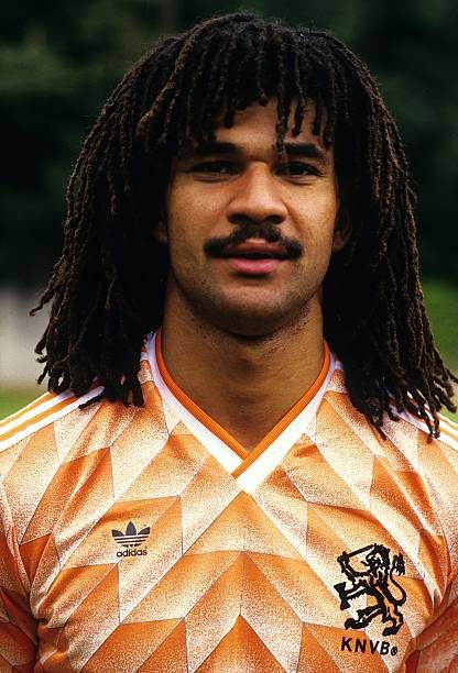 RUUD GULLIT 🇳🇱 

AC Milan and Holland legend !!!

He won three Serie A titles with Milan, and two European Cups, he was also in the Dutch side that won the 1988 European Championship !! 

#Holland #Netherlands #Football #Legend #Milan