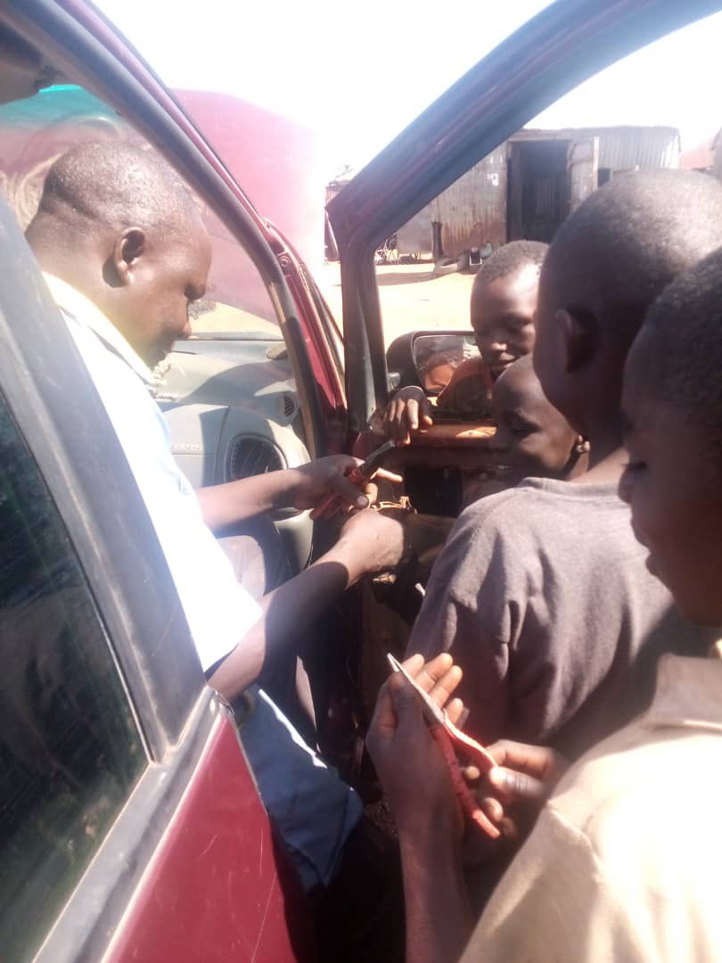 LilGiftedHands's tweet photo. Exploring the magic of cars with our little enthusiasts.
#LGHM #littlegiftedhandsmatter #youngtech #mechanic #giftedhands #automotivedreams #changingfutures #empoweringkids
#EmpowerThroughLearning https://t.co/btadrngi5U