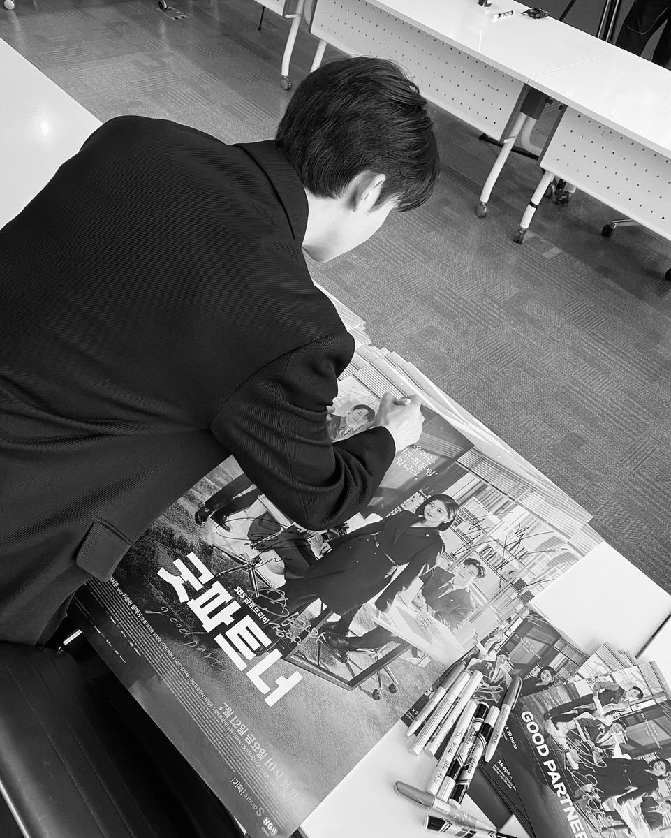 junhankirn's tweet photo. ️️ ️️ ️️ ️️ https://t.co/sfFJ0iTA5I