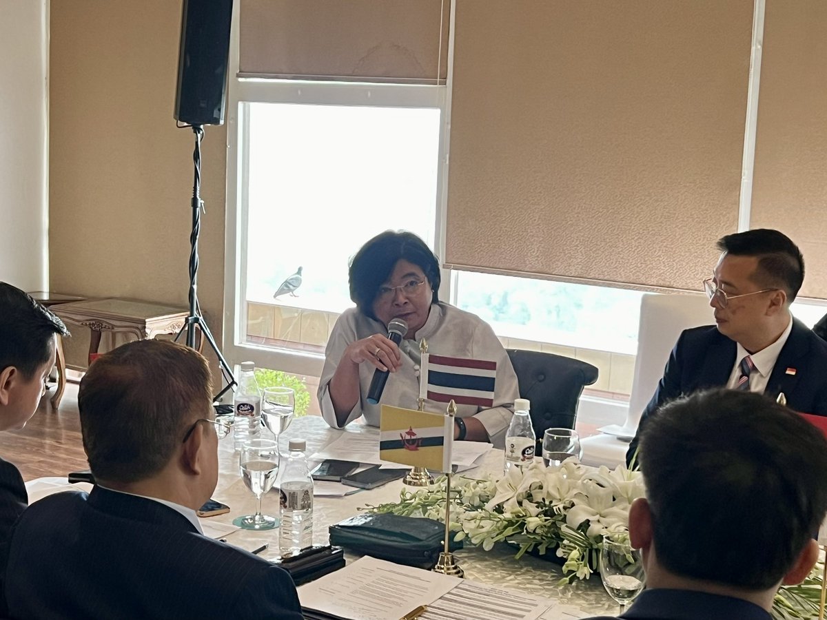 ThailandinIndia's tweet image. A productive and warm meeting (as always) w/ ASEAN HoMs fellow at the 123rd ASEAN New Delhi Committee (#ANDC) Meeting. Thanked Amb of 🇰🇭 for the Chairmanship &amp;amp; congratulated Amb of 🇮🇩 for assuming the position. 🇹🇭 is ready to support ANDC to enhance ASEAN-🇮🇳 ties - Amb Pattarat